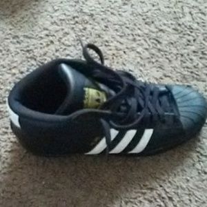 PRO MODEL J ADIDAS